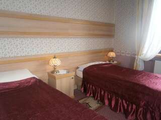 Отели типа «постель и завтрак» Nemunas Tour Residence Каунас Роскошный трехместный номер-23